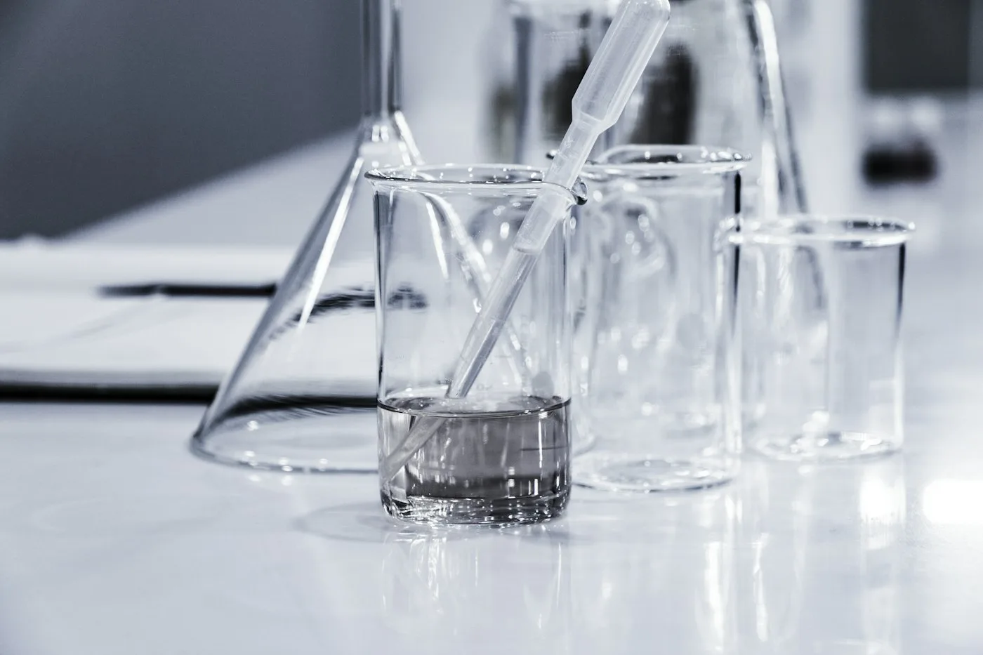 Próbki chemiczne w laboratorium przemysłowym