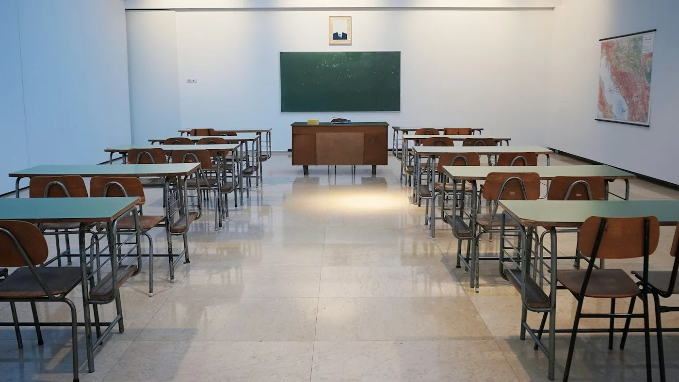 Sala szkolna, badania dla sektora publicznego i szkół zawodowych