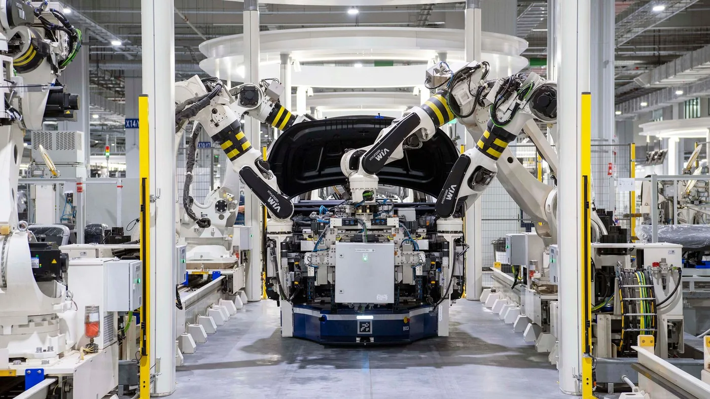 Roboty na zautomatyzowanej linii montażu samochodów